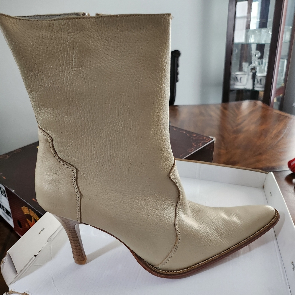 Womens boots